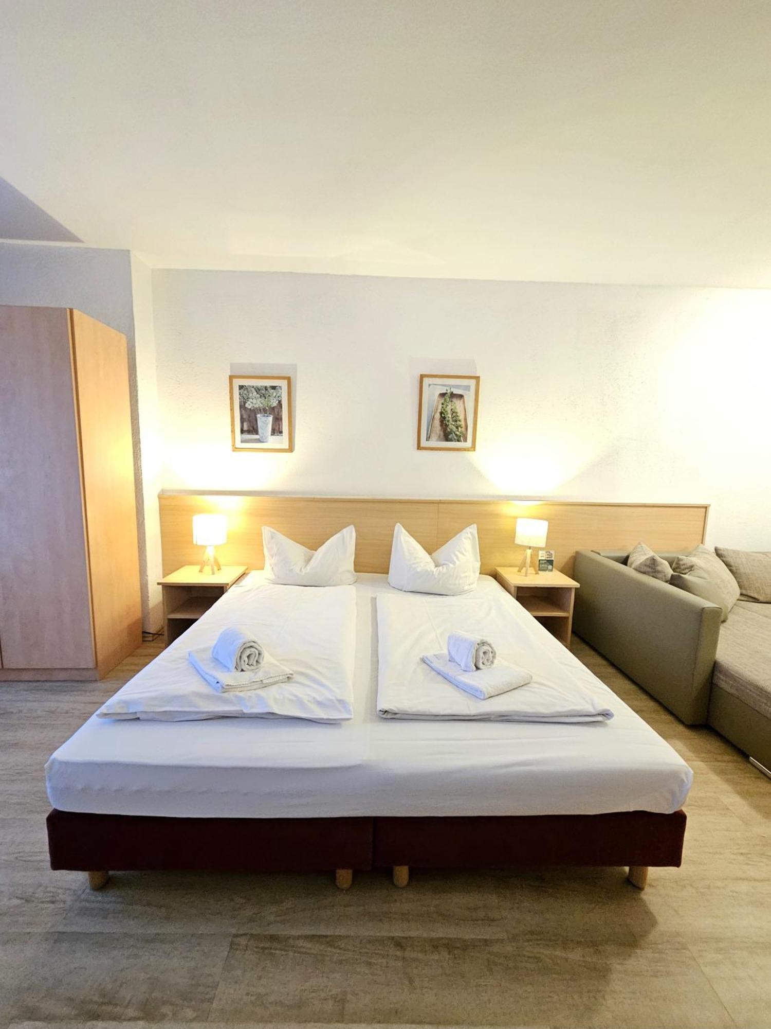 Weinhotel Des Riesling Zum Gruenen Kranz Ruedesheim am Rhein Room photo