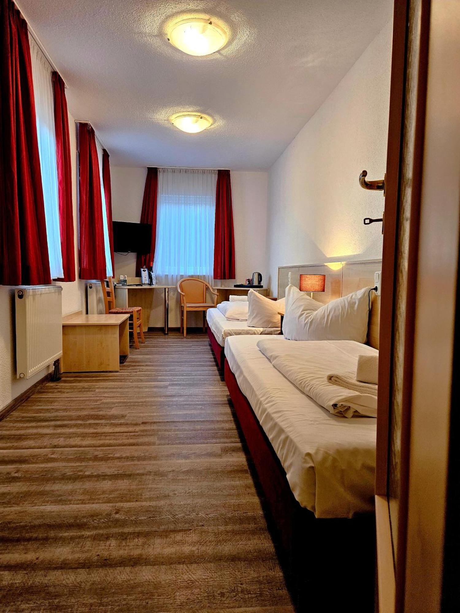 Weinhotel Des Riesling Zum Gruenen Kranz Ruedesheim am Rhein Room photo